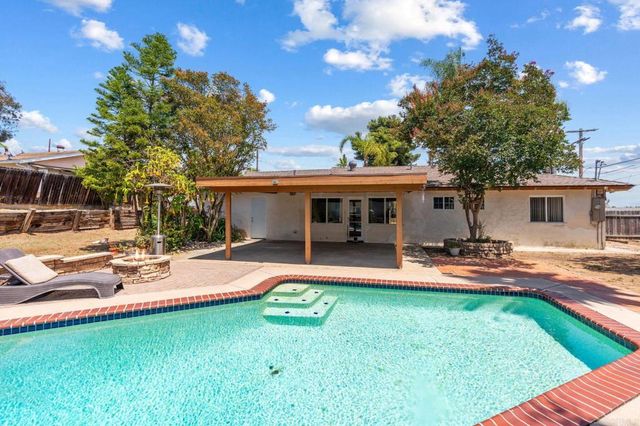 9644 E Hartland Circle, Santee, CA 92071