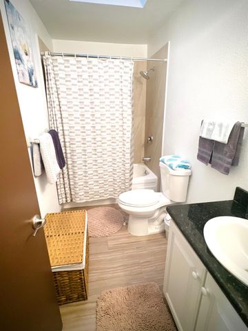 6107 Hillsdale, Sacramento, CA 95842