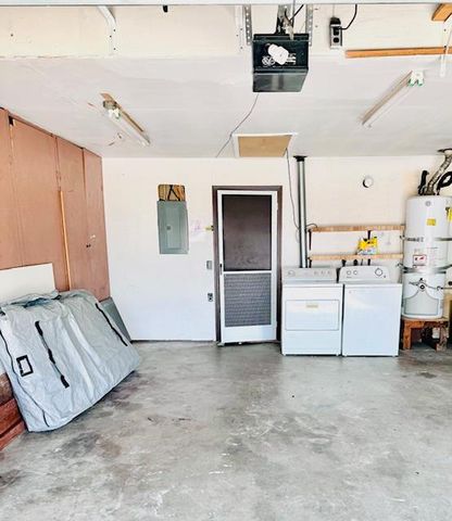 6107 Hillsdale, Sacramento, CA 95842