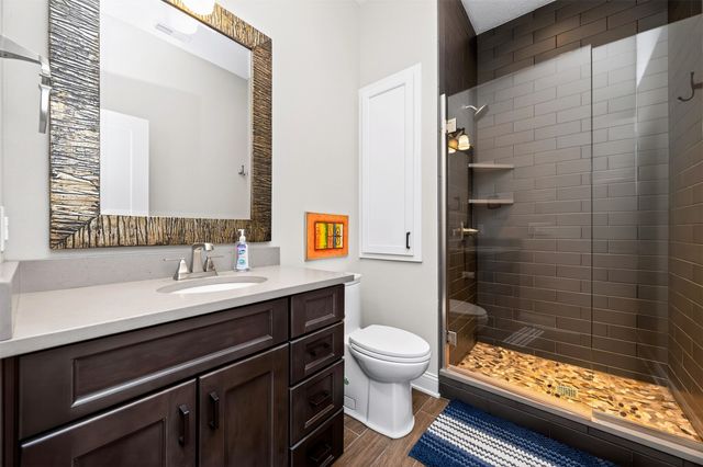 1738 S 40th Court, West Des Moines, IA 50265