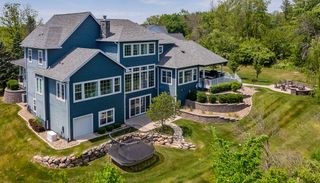 1738 S 40th Court, West Des Moines, IA 50265