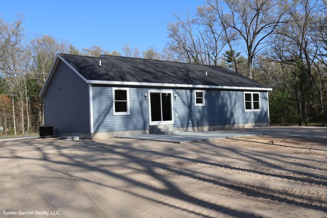 6771 Staple Road, Dalton Twp, MI 49457
