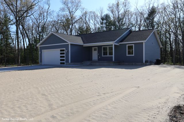 6771 Staple Road, Dalton Twp, MI 49457