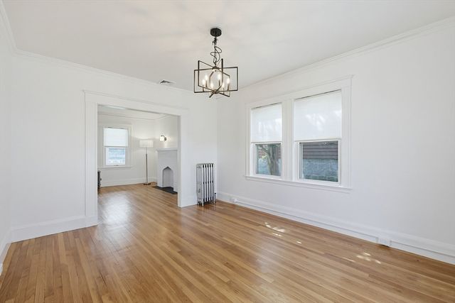 15 Grayson St, Boston, MA 02124