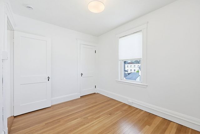 15 Grayson St, Boston, MA 02124