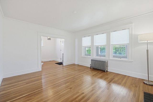 15 Grayson St, Boston, MA 02124