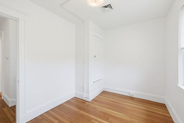 15 Grayson St, Boston, MA 02124