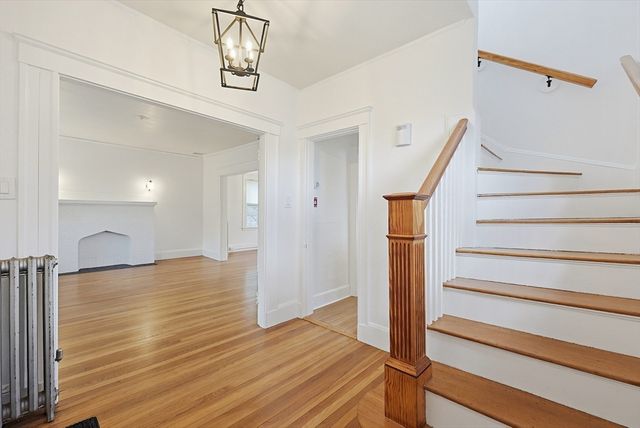 15 Grayson St, Boston, MA 02124