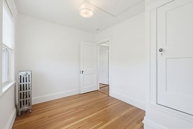 15 Grayson St, Boston, MA 02124