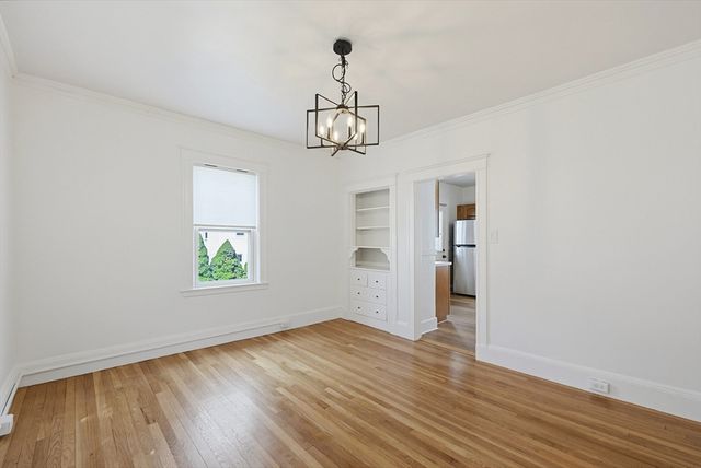 15 Grayson St, Boston, MA 02124