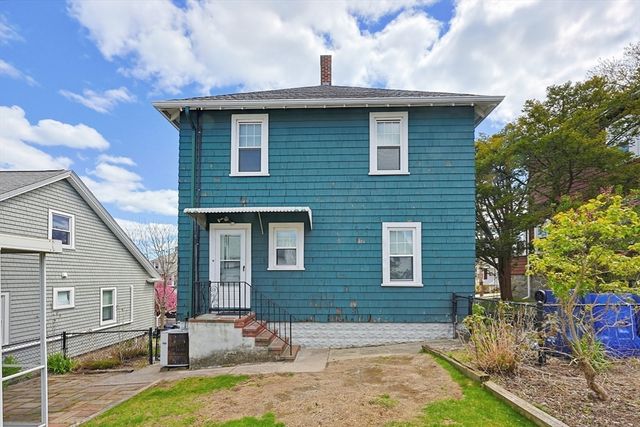 15 Grayson St, Boston, MA 02124