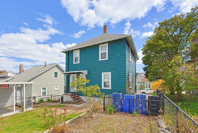 15 Grayson St, Boston, MA 02124