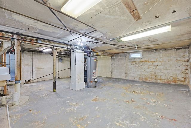 15 Grayson St, Boston, MA 02124