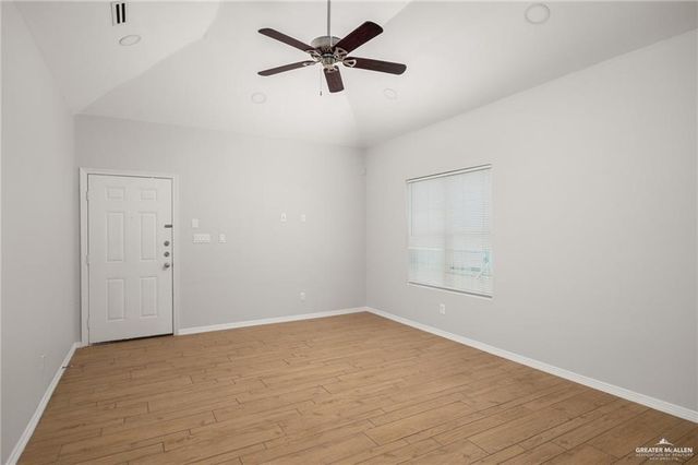 2708 E Eisenhower Avenue 4, Alton, TX 78573
