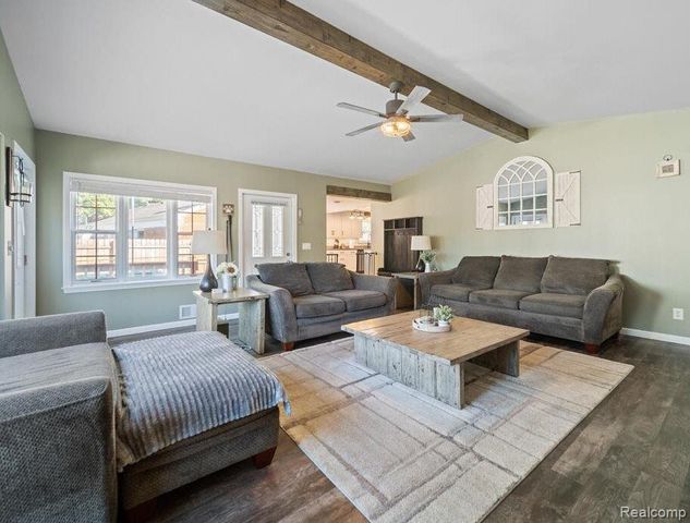 6567 Sterling Court, Garden City, MI 48135