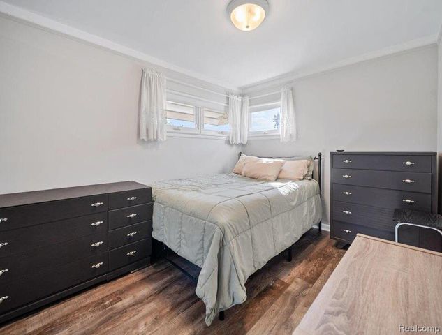 6567 Sterling Court, Garden City, MI 48135