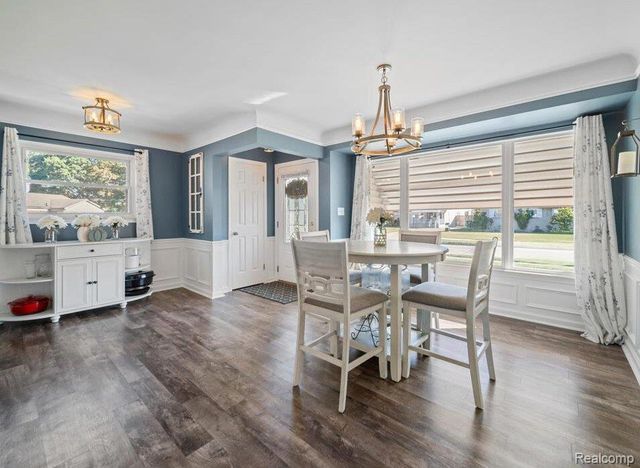 6567 Sterling Court, Garden City, MI 48135