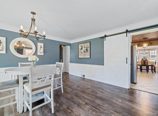 6567 Sterling Court, Garden City, MI 48135