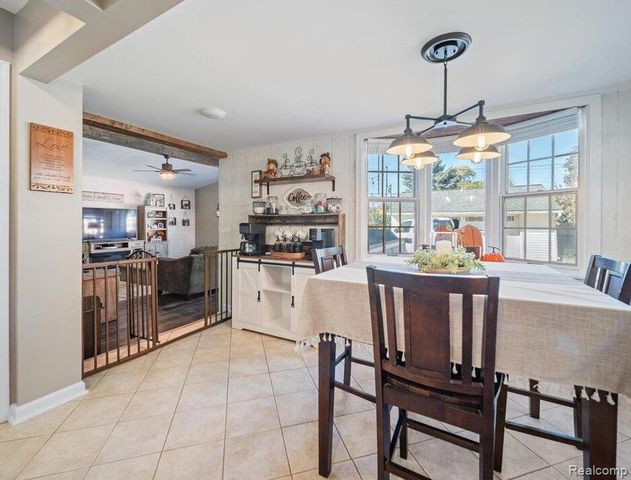 6567 Sterling Court, Garden City, MI 48135