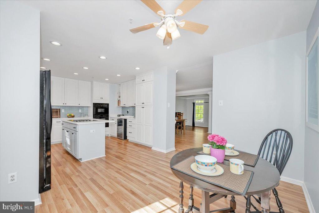 Image 26 of property listing at 15814 GLACIER CT, Gaithersburg, MD 20878