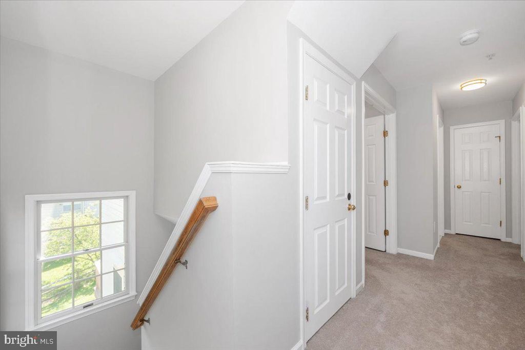 Image 31 of property listing at 15814 GLACIER CT, Gaithersburg, MD 20878