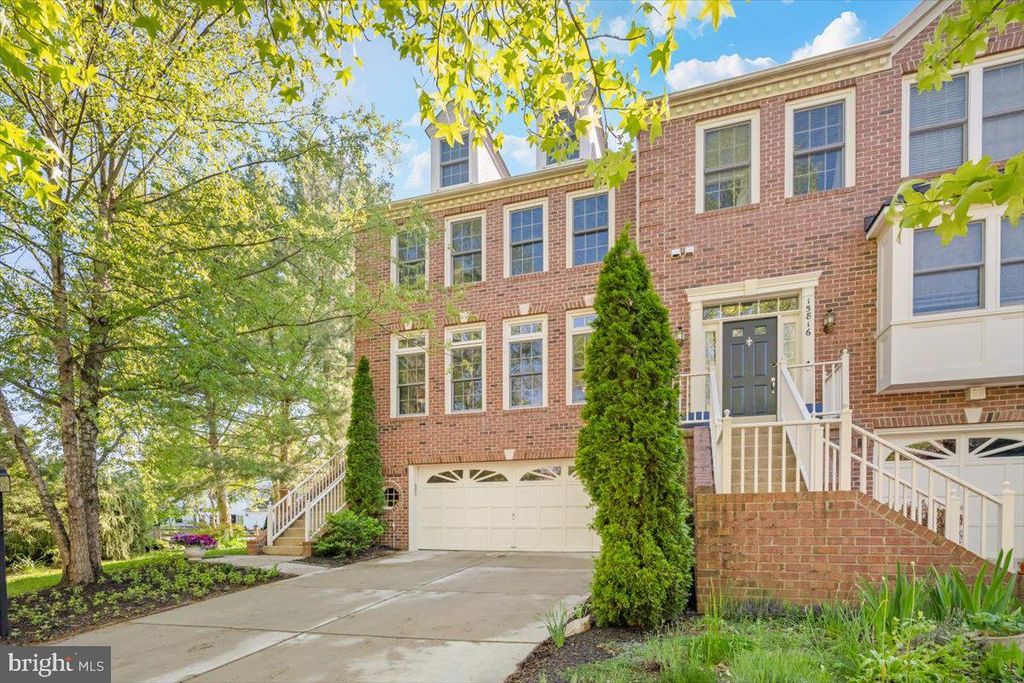 Image 4 of property listing at 15814 GLACIER CT, Gaithersburg, MD 20878