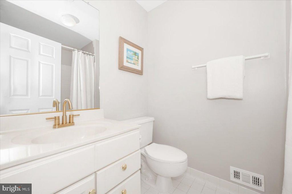 Image 49 of property listing at 15814 GLACIER CT, Gaithersburg, MD 20878