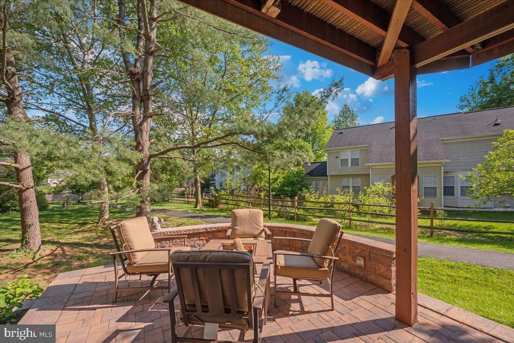 Image 62 of property listing at 15814 GLACIER CT, Gaithersburg, MD 20878
