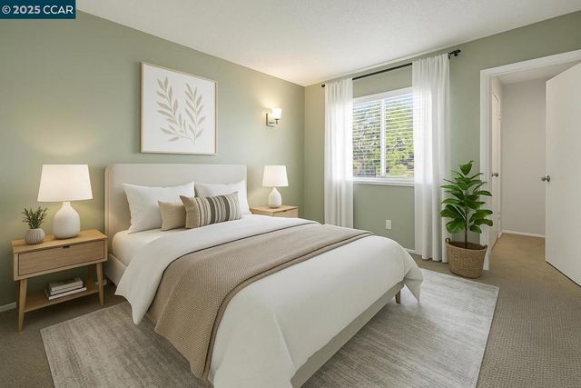 1045 Mohr Ln B, Concord, CA 94518