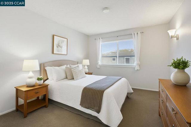 1045 Mohr Ln B, Concord, CA 94518