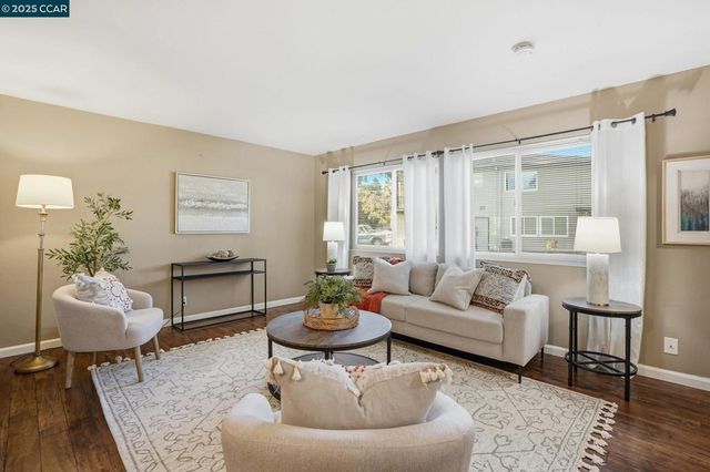 1045 Mohr Ln B, Concord, CA 94518