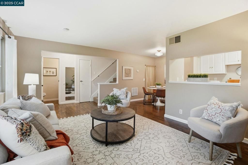 1045 Mohr Ln B, Concord, CA 94518