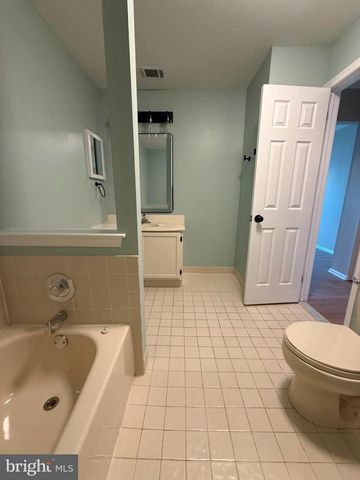 121 ANDOVER PL, Robbinsville, NJ 08691