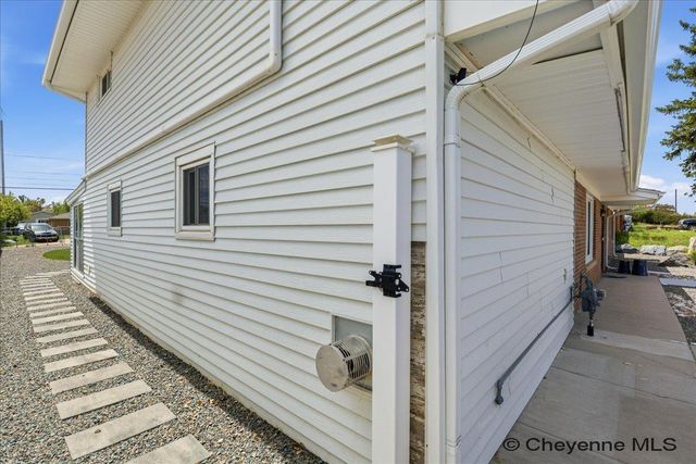 3903 BEVANS ST, Cheyenne, WY 82009