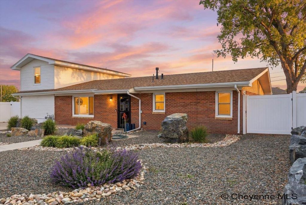 3903 BEVANS ST, Cheyenne, WY 82009