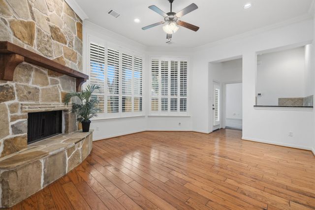 7 Woodmoor Place, Magnolia, TX 77354