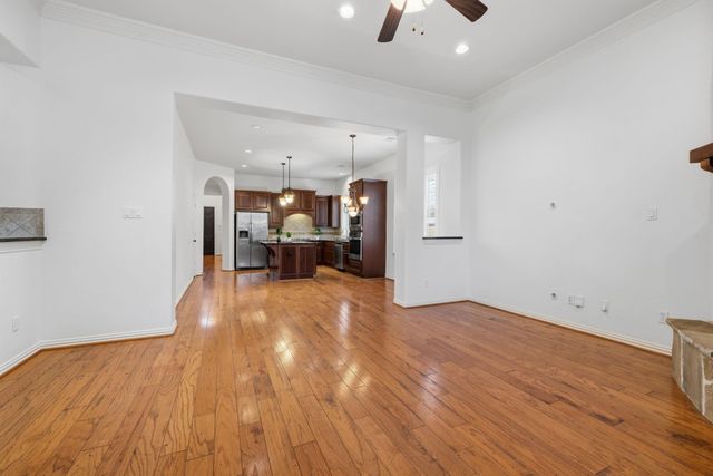 7 Woodmoor Place, Magnolia, TX 77354