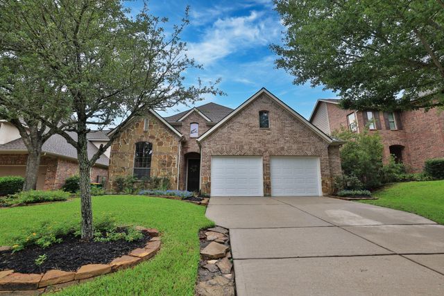 7 Woodmoor Place, Magnolia, TX 77354