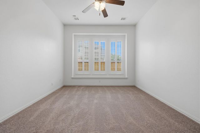 7 Woodmoor Place, Magnolia, TX 77354