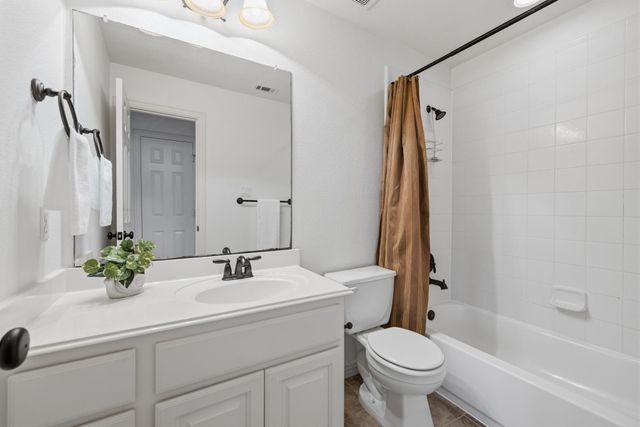 7 Woodmoor Place, Magnolia, TX 77354