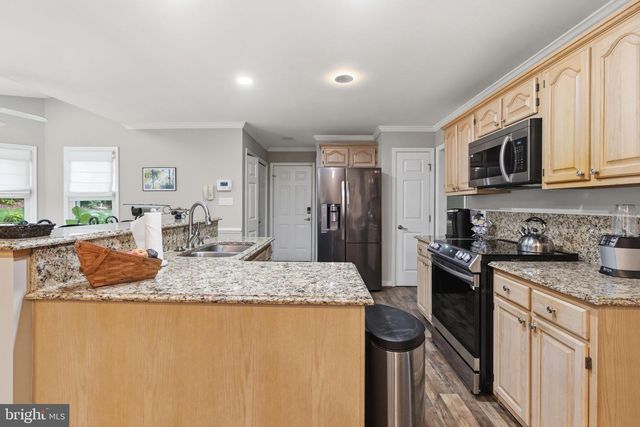 6401 ARBOR LANDING DR, Chester, VA 23831