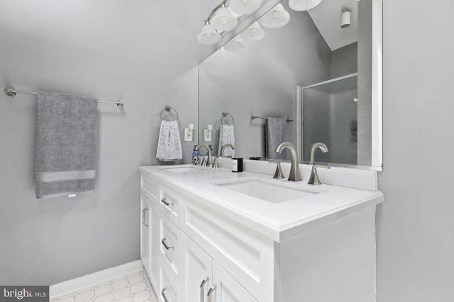 6401 ARBOR LANDING DR, Chester, VA 23831
