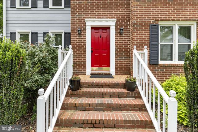 6401 ARBOR LANDING DR, Chester, VA 23831