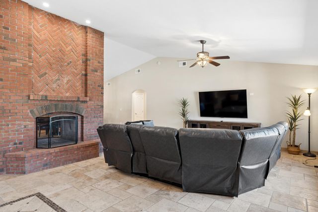 9023 W Patrick Lane, Peoria, AZ 85383