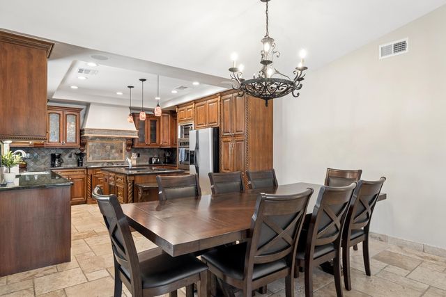 9023 W Patrick Lane, Peoria, AZ 85383