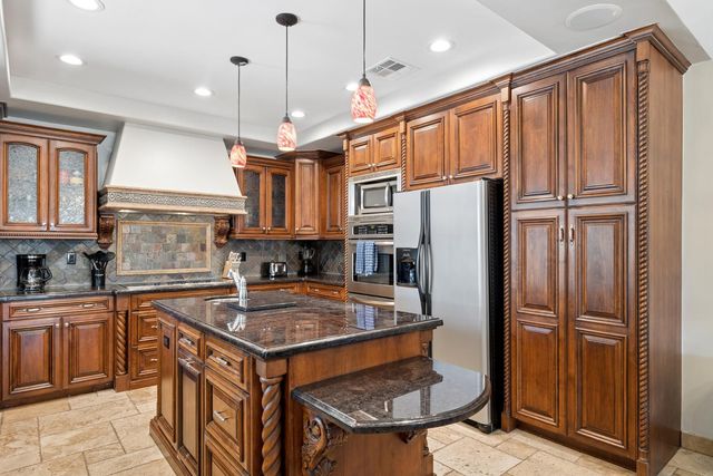 9023 W Patrick Lane, Peoria, AZ 85383