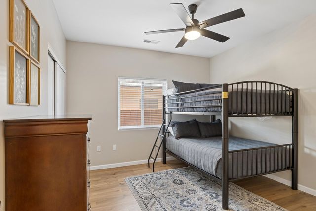 9023 W Patrick Lane, Peoria, AZ 85383