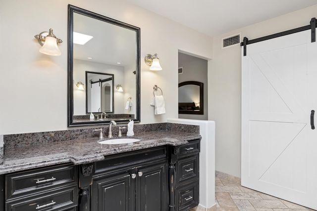 9023 W Patrick Lane, Peoria, AZ 85383