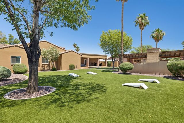 9023 W Patrick Lane, Peoria, AZ 85383