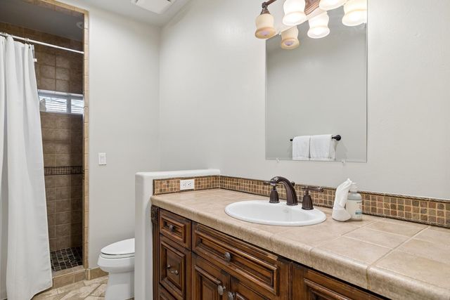 9023 W Patrick Lane, Peoria, AZ 85383